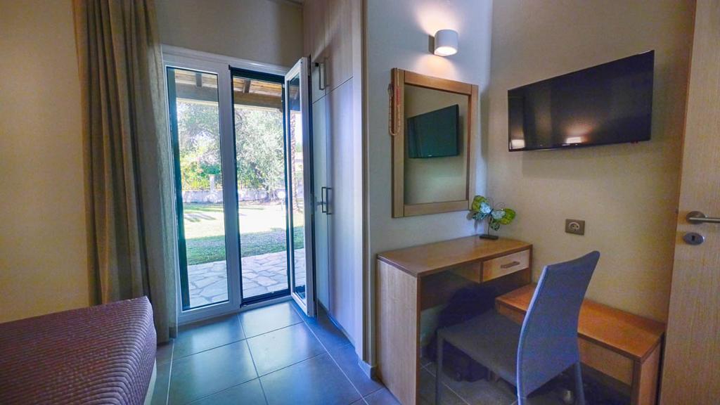 Villa Rododafni Roda  Extérieur photo
